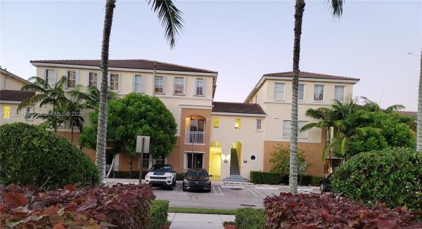 Fontainbleau Lakes Courtyards West, 10242 NW 7 St #206, Fountainebleau, Florida 33172, image 1