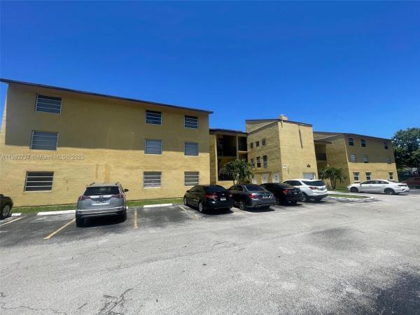Continuum, 15430 SW 82nd Ln #624, Kendall West, Florida 33193, image 1