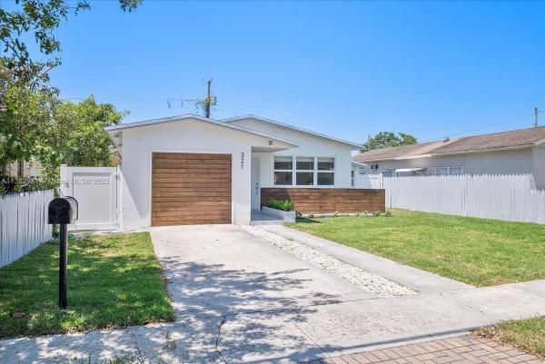 Seaboard Park, 321 NE 171st St, North Miami Beach, Florida 33162, image 1