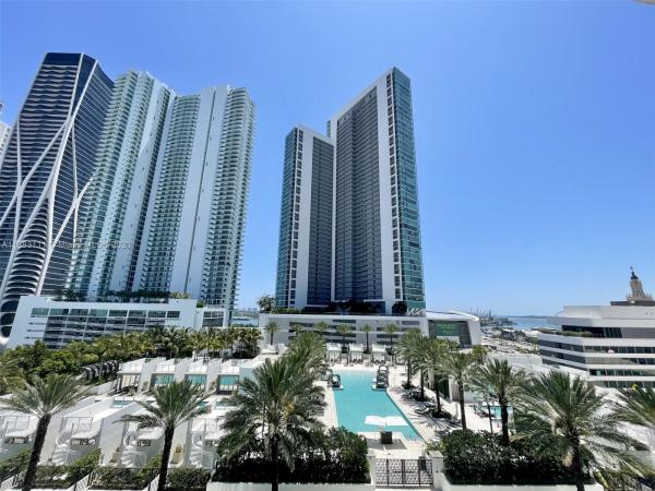 Paramount Miami Worldcenter, 851 NE 1st Ave #1005, Miami, Florida 33132, image 2