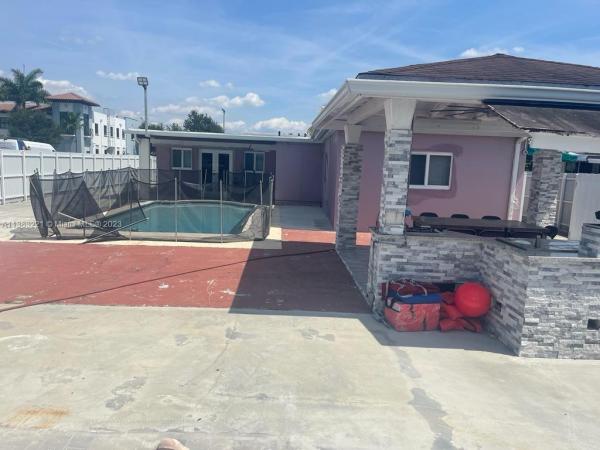 Carole Anne Park, 366 W 34th St, Hialeah, Florida 33012, image 1