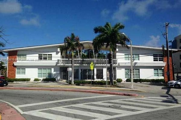 The Lofts At Tatum, 8080 Tatum Waterway Dr #20, Miami Beach, Florida 33141, image 1