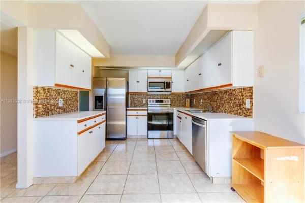 Lancaster At Century Village, 500 SW 130th Ter #112A, Pembroke Pines, Florida 33027, image 1