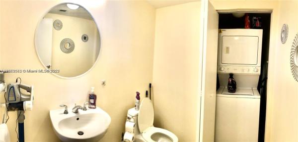 La Perla, 16699 Collins Ave #1705, Sunny Isles Beach, Florida 33160, image 2