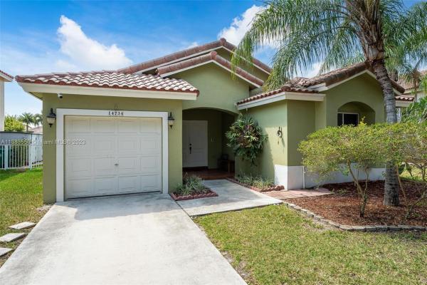Vista Filare, 14734 Via Tivoli Ct, Davie, Florida 33325, image 1
