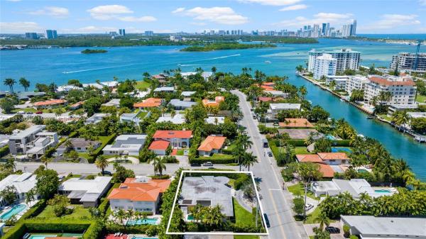 Bay Harbor Islands Residential, 10040 E Broadview Dr, Bay Harbor Islands, Florida 33154, image 1