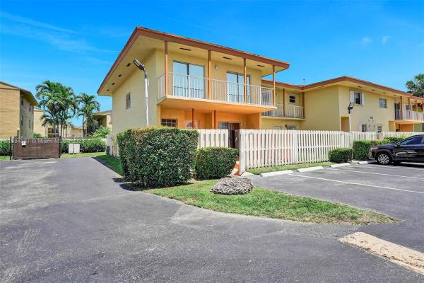 Centre Court, 8320 SW 154th Ave #33, Kendall West, Florida 33193, image 1