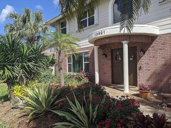 Shenandoah, 13921 Appalachian Trl, Davie, Florida 33325, image 2