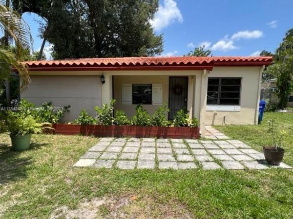 Fulford By The Sea, 1635 NE 174th St, North Miami Beach, Florida 33162, image 2