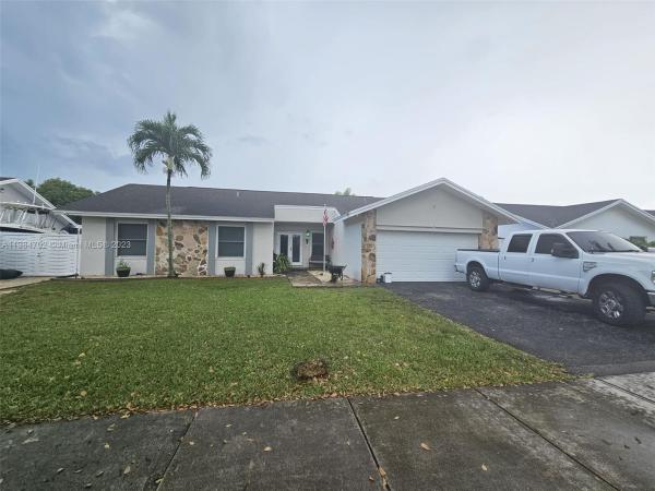 Lindgren Central, The Crossings, Florida 33186, image 1