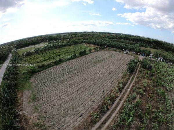 Lindberghs Landing, 180th Ave SW 154th St, Redland, Florida 33187, image 1
