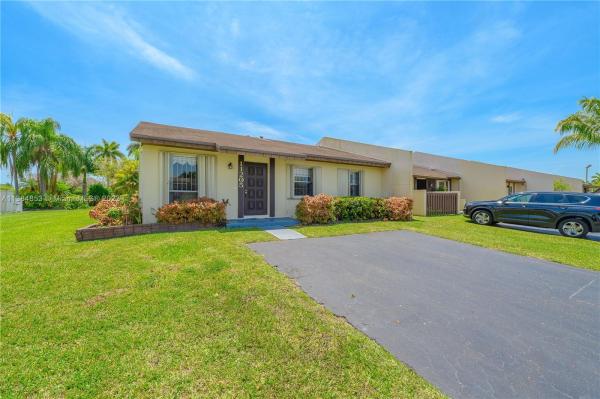Devon Aire Villas, 11205 SW 123rd Ave, The Crossings, Florida 33186, image 2