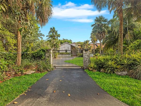Redland No HOA, 19505 SW 264th St, Redland, Florida 33031, image 2