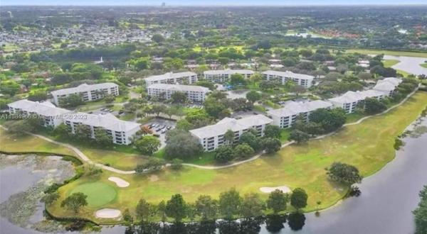 Whitehall Of Pine Island Ridge, 1504 Whitehall Dr #104, Davie, Florida 33324, image 2
