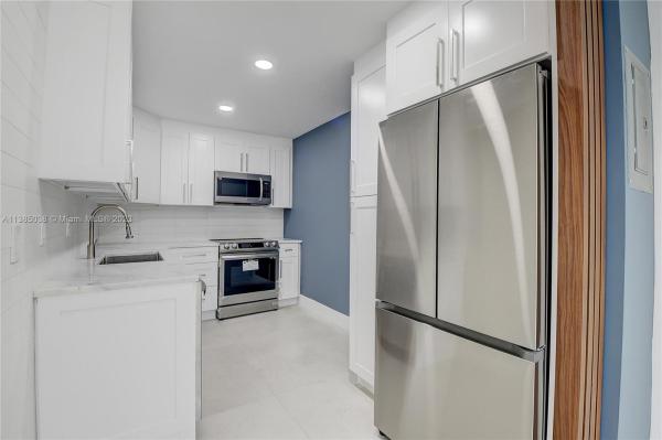 Limetree, 10137 S 40th Way S #233, Boynton Beach, Florida 33436, image 2