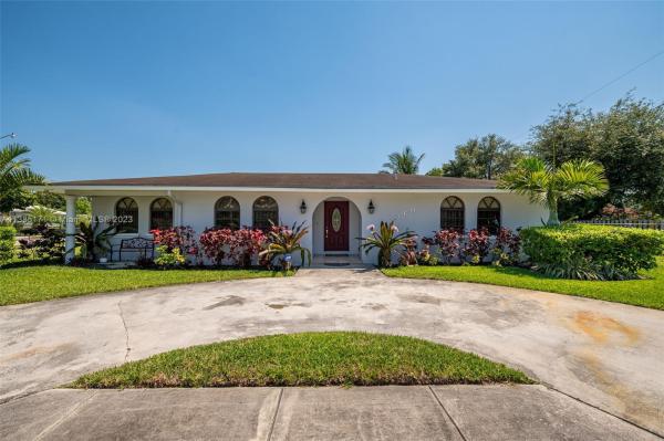 Venetian Gardens, 3760 NW 157th St, Miami Gardens, Florida 33054, image 1