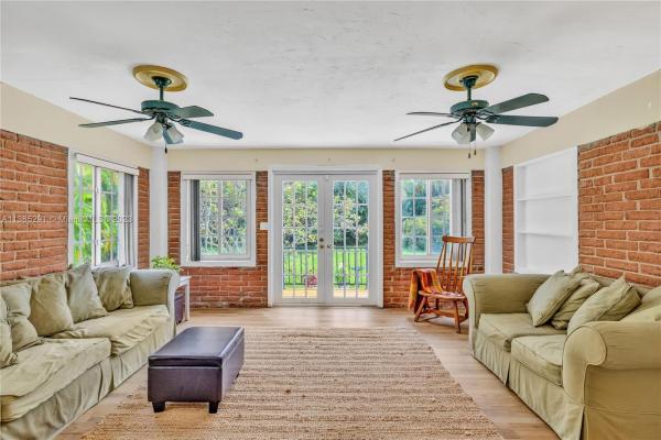 Griffing Biscayne Park Estates, 835 NE 115th St, Biscayne Park, Florida 33161, image 2
