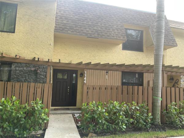 Villas Of Plantation, 1144 N University Dr, Plantation, Florida 33322, image 1