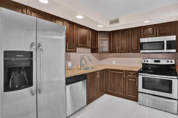 Coronado Tower 1, 20335 W Country Club Dr #703, Aventura, Florida 33180, image 1