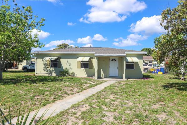 Riviera Beach No HOA, 301 W 14th St, Riviera Beach, Florida 33404, image 2