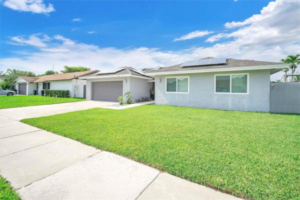 Calusa Club Estates, 13531 SW 97th St, The Crossings, Florida 33186, image 2