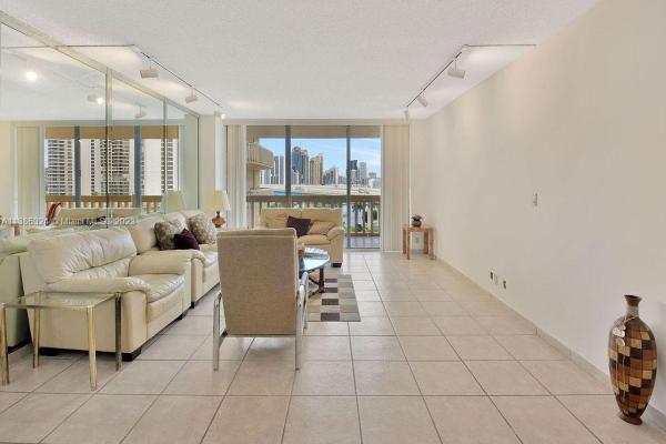 Turnberry Towers, 19355 Turnberry Way #6F, Aventura, Florida 33180, image 1