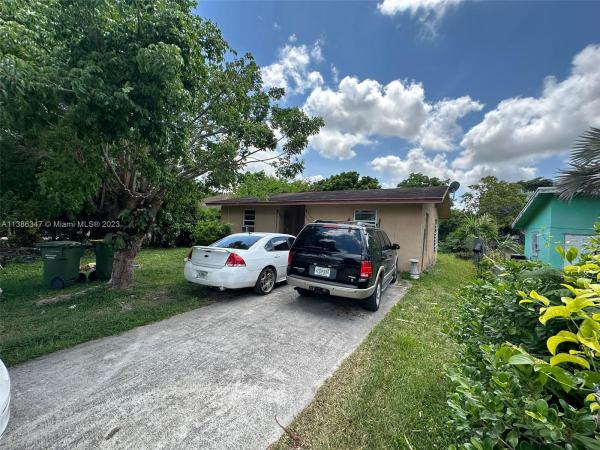 Homestead No HOA, 122 NW 8th Ave, Homestead, Florida 33030, image 1