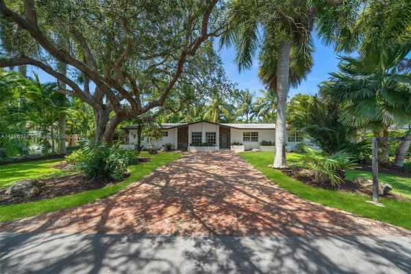 Garden Groves, 7885 SW 161st St, Palmetto Bay, Florida 33157, image 1