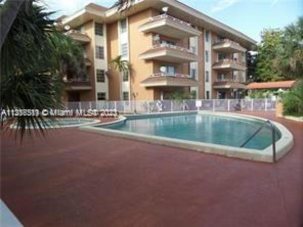 Lakeview Gardens At Miami Lakes, 17530 NW 68th Ave #C1004, Country Club, Florida 33015, image 1