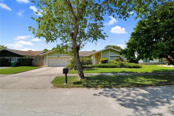Calusa Club Estates, 13261 SW 100th Ter, The Crossings, Florida 33186, image 2