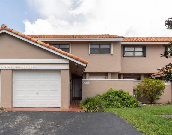 Townhomes Of La Jolla, 9028 SW 113th Place Cir E, Kendall, Florida 33176, image 1