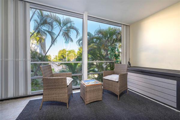 Palm Royal, 10 SE 13th St #B1, Boca Raton, Florida 33432, image 1