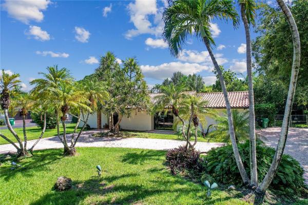 Gaylord Estates, 9420 SW 146th St, Kendall, Florida 33176, image 1