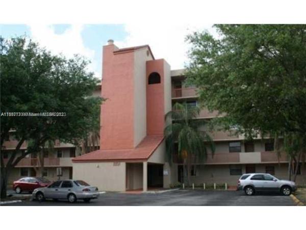 West Fontaine, 10227 NW 9th St Cir #302-3, Fountainebleau, Florida 33172, image 1