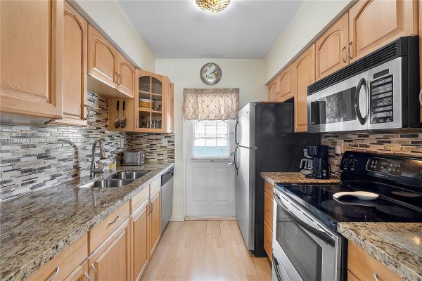 River House Gardens, 222 N Federal Hwy #209, Deerfield Beach, Florida 33441, image 1