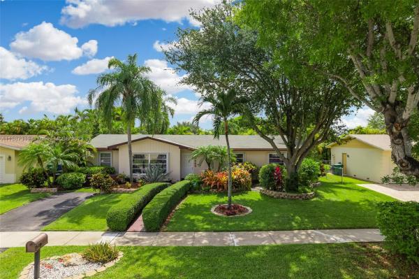 Devon Aire Estates, 10465 SW 124th Ct, The Crossings, Florida 33186, image 1