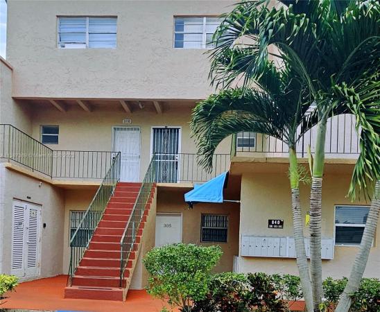 El Camino Real North, 840 SW 105th Ave #310, University Park, Florida 33174, image 1