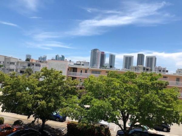 Envoy, 455 Golden Isles Dr #305, Hallandale Beach, Florida 33009, image 1