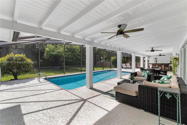 Paris Manor West, 14525 SW 84th Ct, Palmetto Bay, Florida 33158, image 1