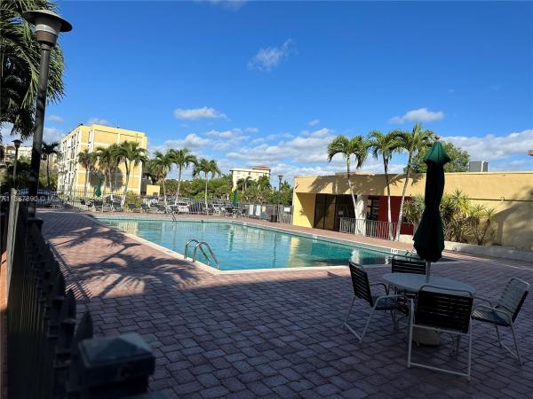 Parkview, 9240 Fontainebleau Blvd #101, Fountainebleau, Florida 33172, image 1