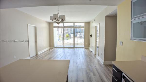 The Ivy At Riverfront, 90 SW 3rd St #1115, Miami, Florida 33130, image 2