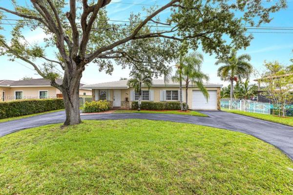 Central Miami, 3615 S Lake Dr, Coral Terrace, Florida 33155, image 2