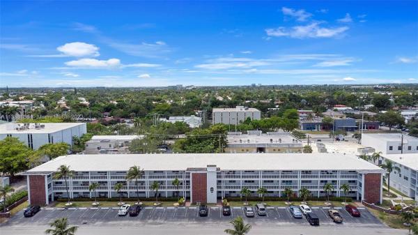Maybury Mansions, 5201 NE 24th Ter #A208, Fort Lauderdale, Florida 33308, image 1