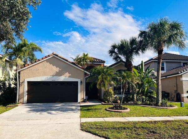 Chapel Lake Estates, 18418 NW 13th St, Pembroke Pines, Florida 33029, image 1
