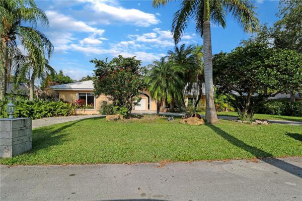 Cadeca Estates, 13304 SW 106th Ave, Kendall, Florida 33176, image 1
