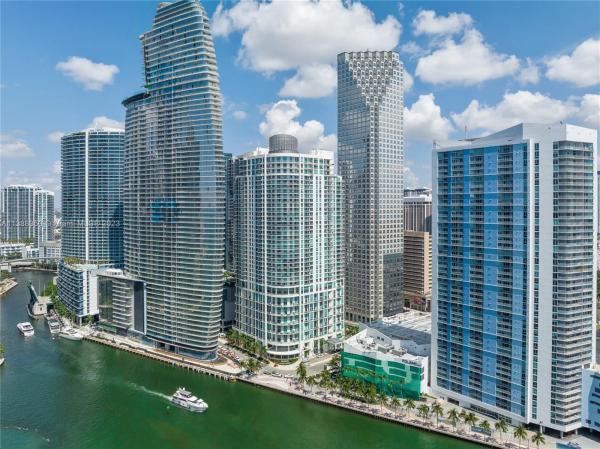 Met 1, 300 S Biscayne Blvd #L-1014, Miami, Florida 33131, image 2