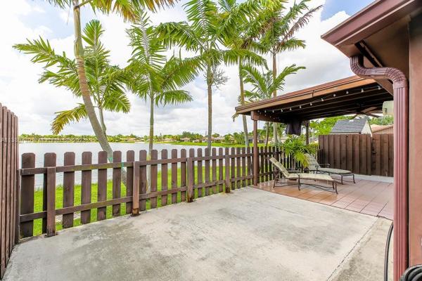 Devon Aire Villas, 12344 SW 115th Ter, The Crossings, Florida 33186, image 2