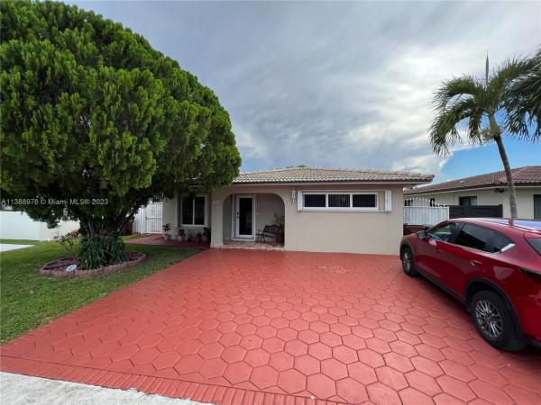 Las Estrellas, 7840 W 5th Ct, Hialeah, Florida 33014, image 1