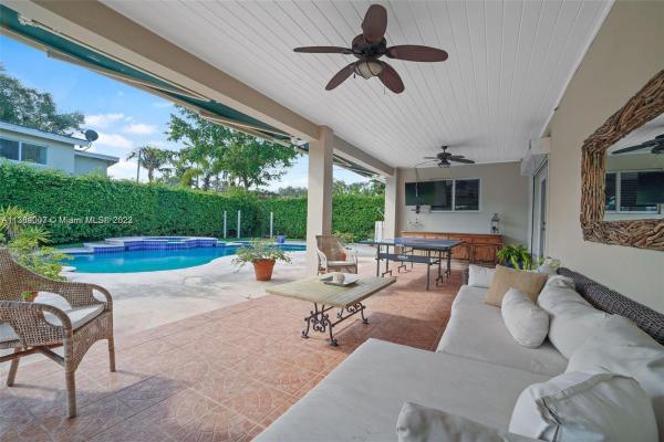 Riviera, 5120 Orduna Dr, Coral Gables, Florida 33146, image 2