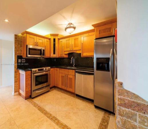 Virginia Oaks, 3304 Virginia St #6D, Miami, Florida 33133, image 1
